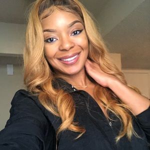 Meet your Posher, Candace